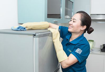 Giúp việc sáng đến tối về